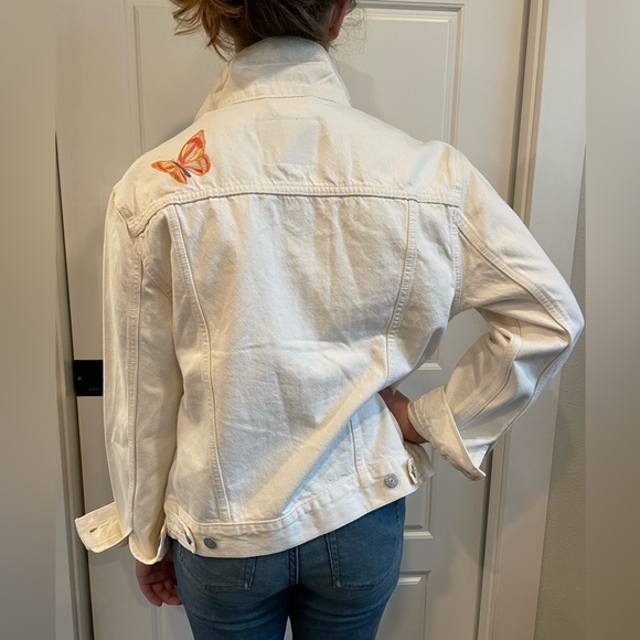 🦋 Women’s Levi’s Ex-Boyfriend White Jean Jacket with Butterlies - Picture 4 of 11